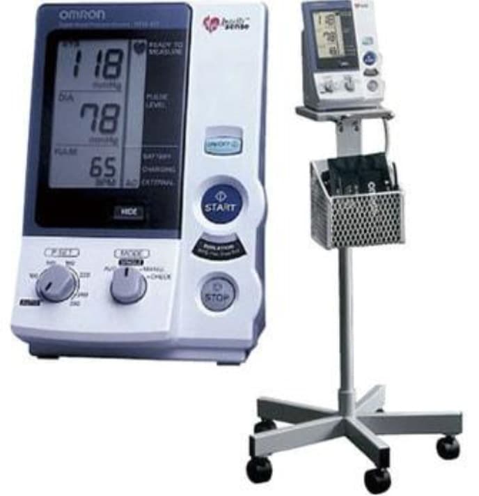 Omron HEM 907 Tensiométre Automatique sans Chariot pour Usage Hospitalier — vue 1